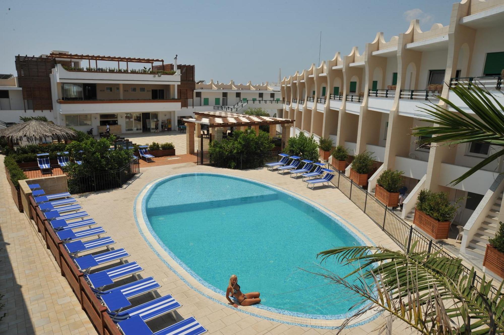 Cala Saracena Resort 托雷瓦多 外观 照片
