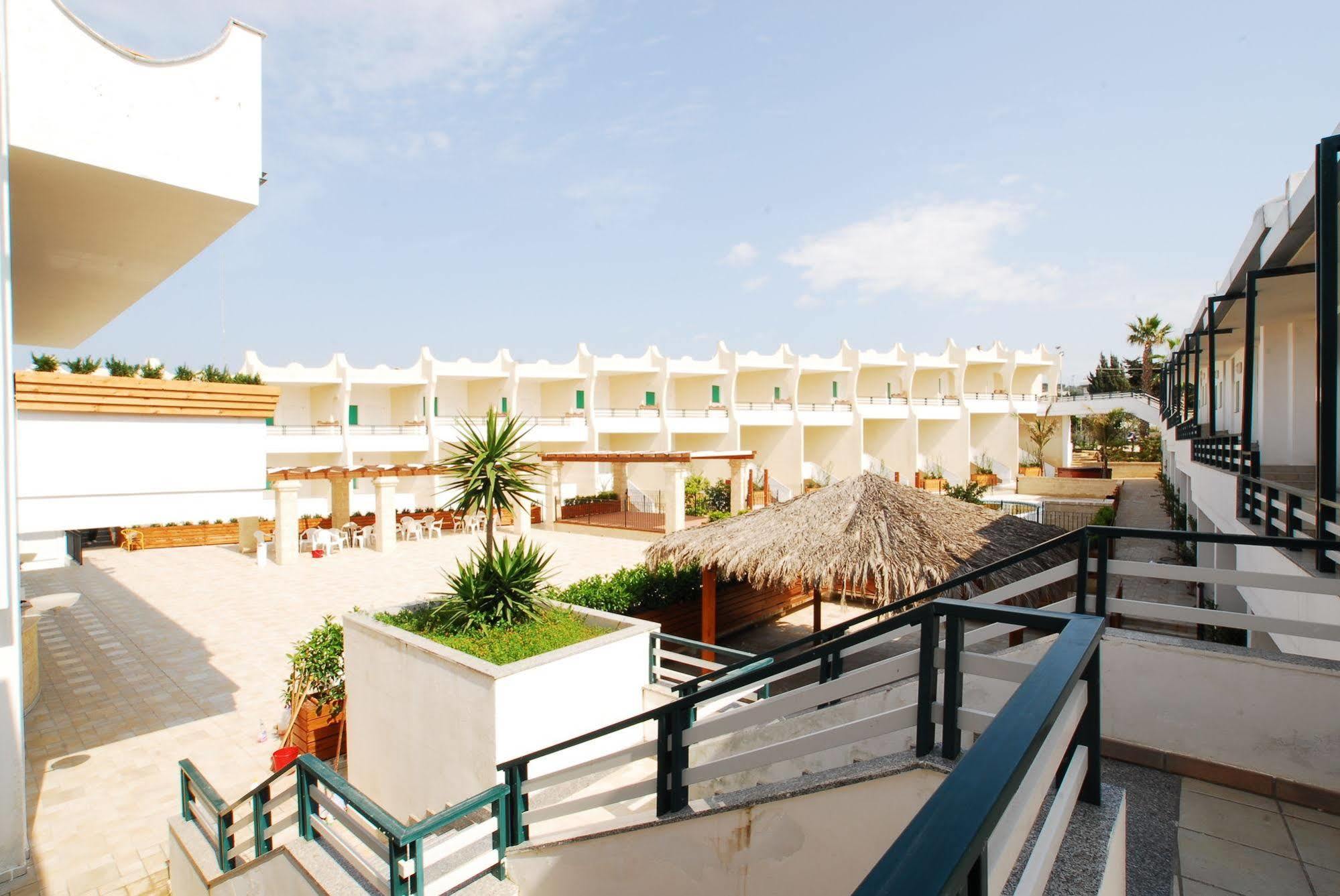 Cala Saracena Resort 托雷瓦多 外观 照片