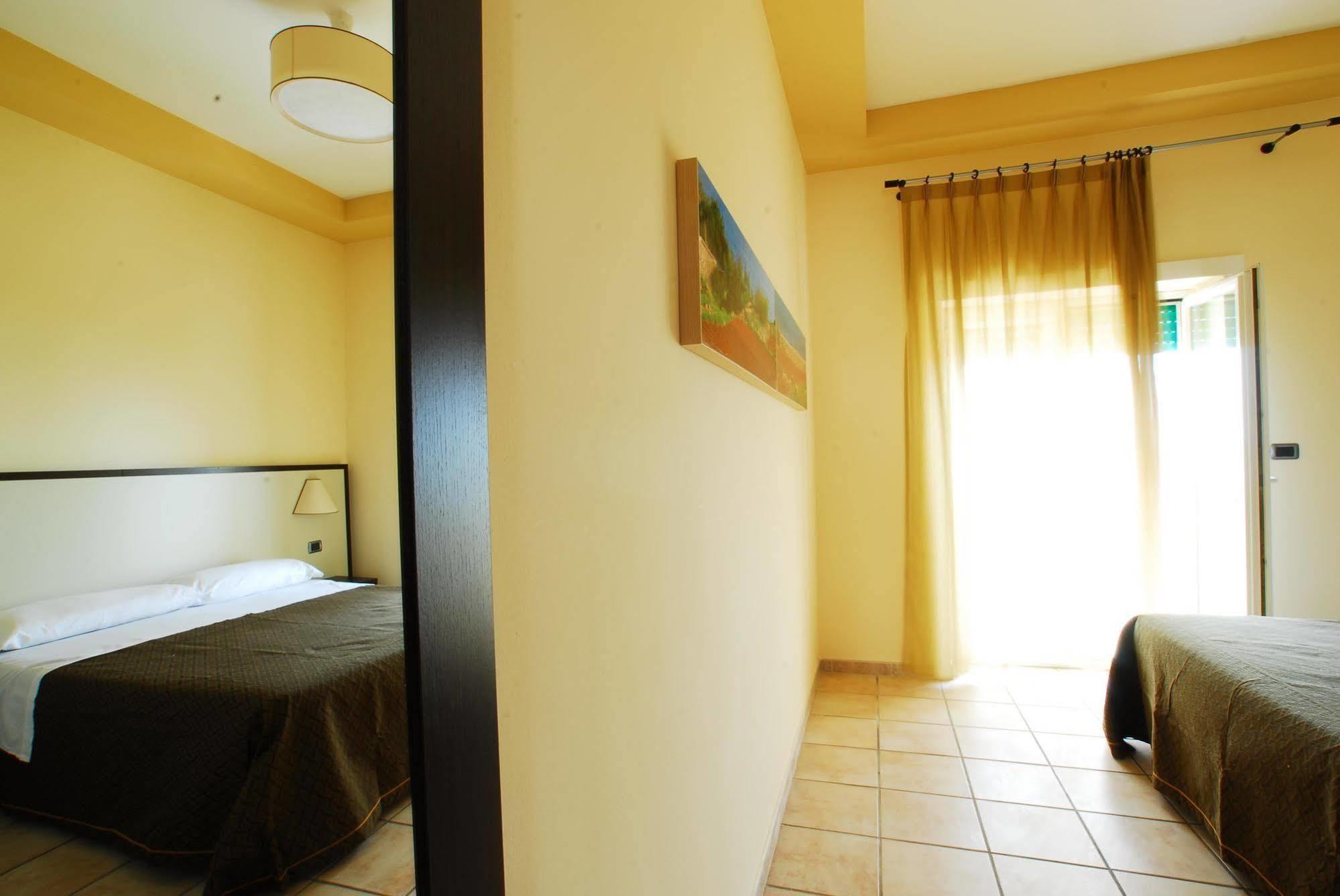 Cala Saracena Resort 托雷瓦多 外观 照片