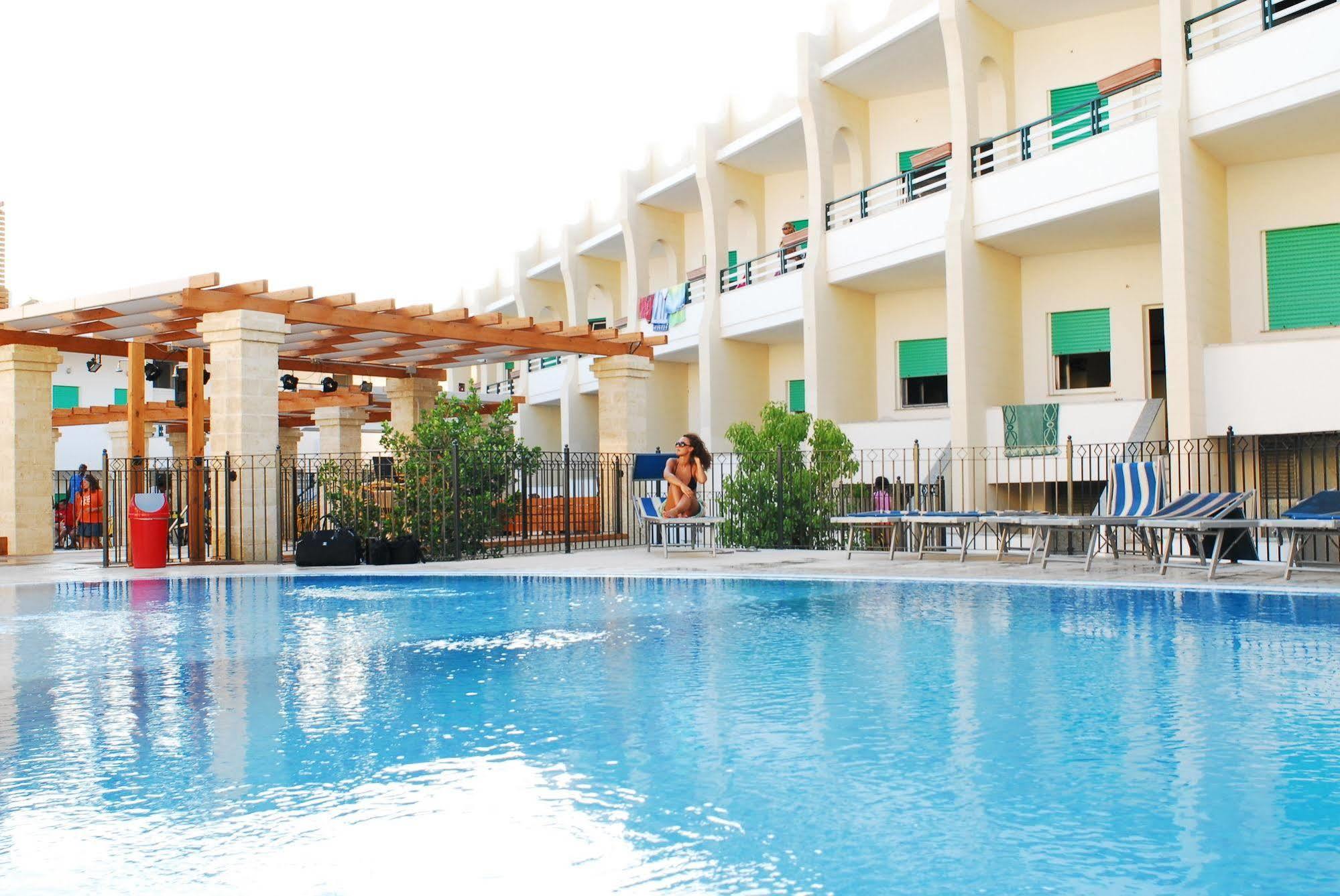 Cala Saracena Resort 托雷瓦多 外观 照片