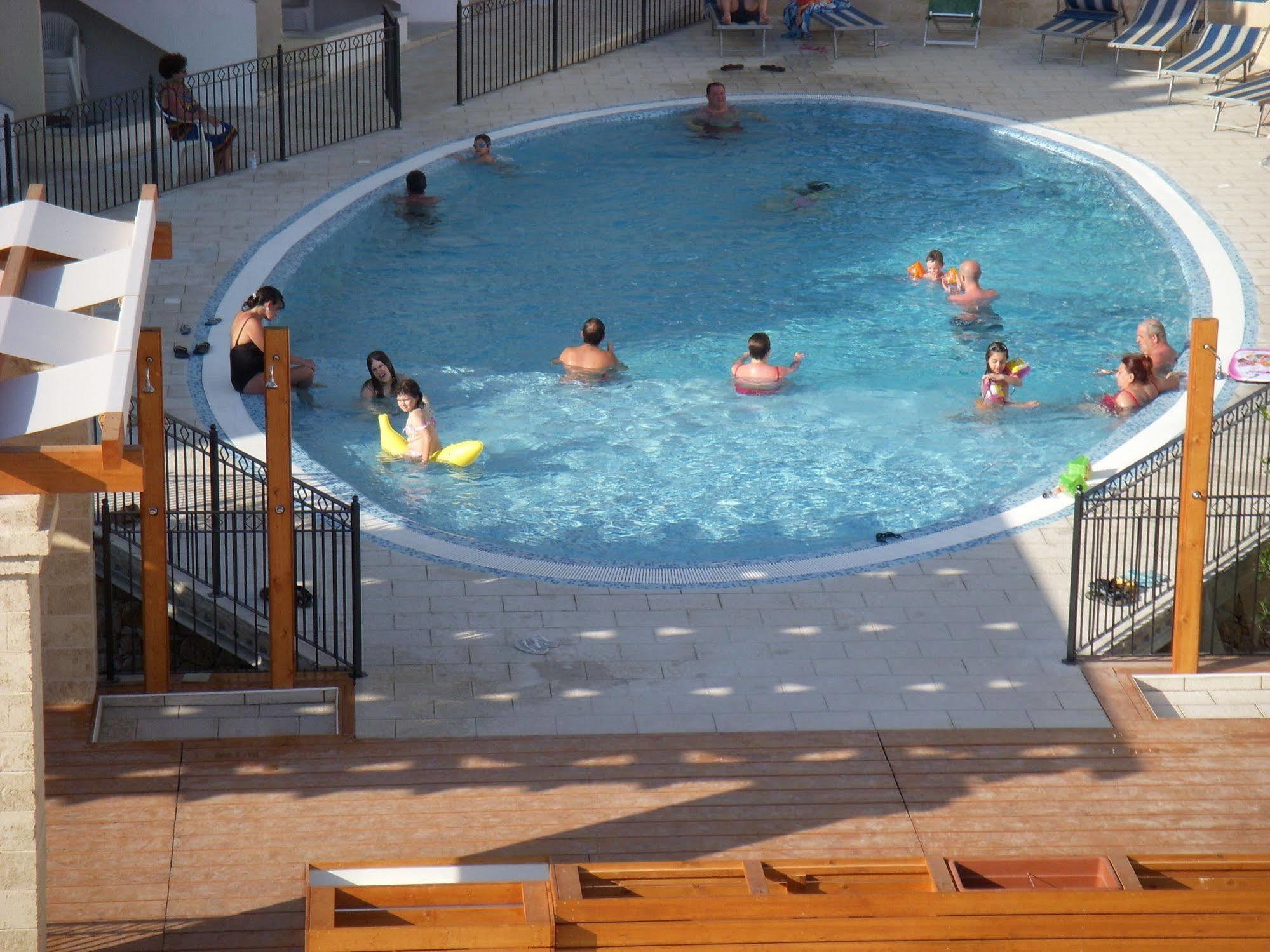 Cala Saracena Resort 托雷瓦多 外观 照片