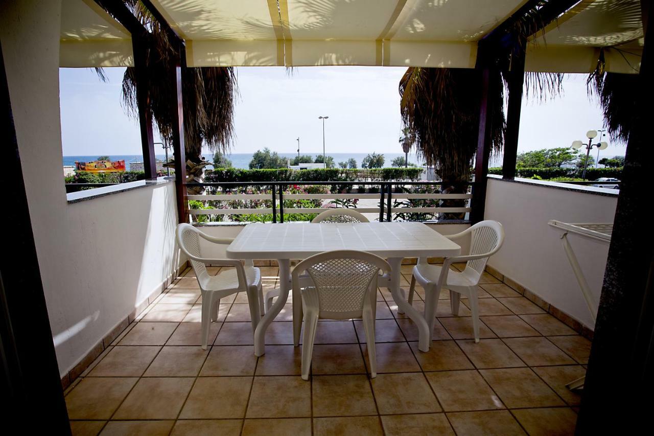 Cala Saracena Resort 托雷瓦多 外观 照片